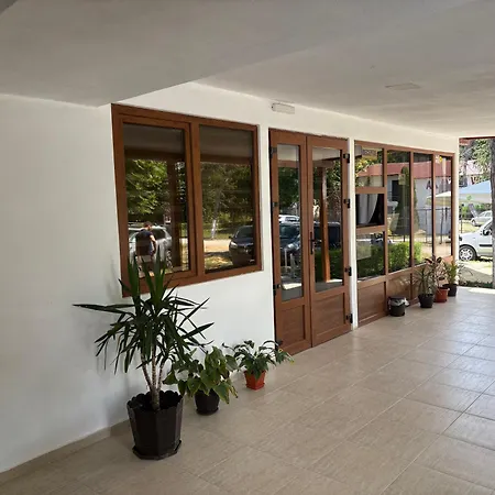 Camelia 2* جوبيتر